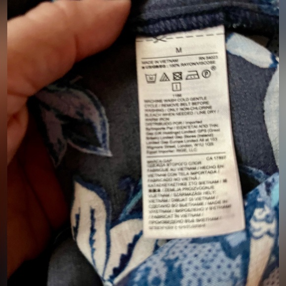 Gap Dress with Removable Belt - Picture 4 of 4